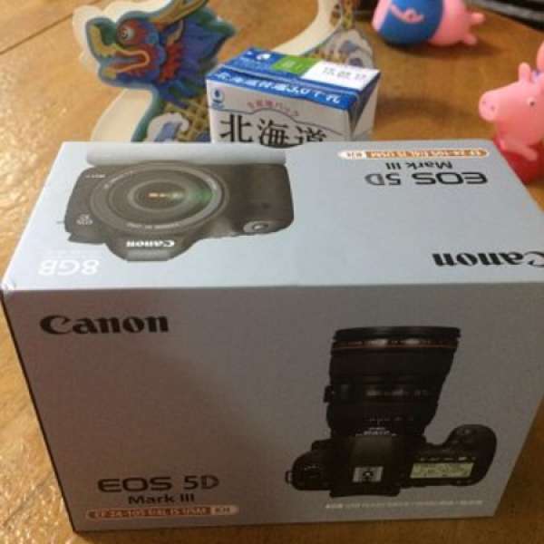 極具收藏價值，全新 Canon 5d3 24-105套 8GB USB FLASH DRIVE 只售 $490