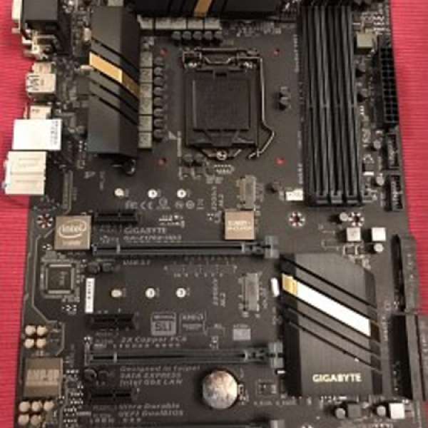 Gigabyte GA-Z170X-UD3 底板，雙M.2槽，右上顯示CPU温度