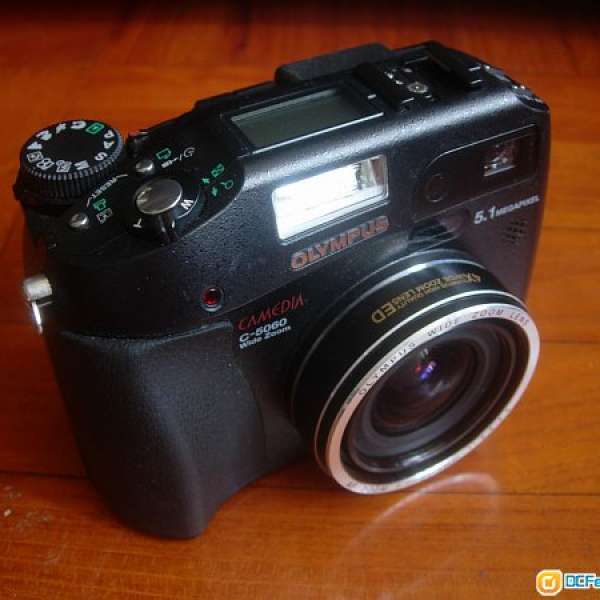 Olympus C-5060 Wide Zoom  Prosumer Camera