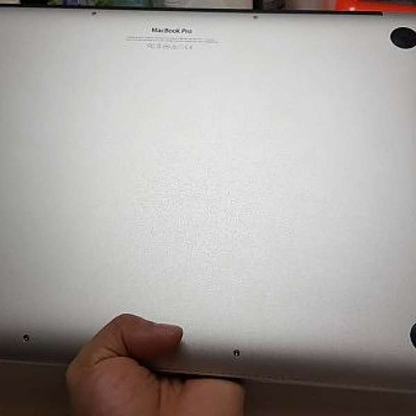 macbook pro 2015 15inch i7 2.2GHz 16G 256GB