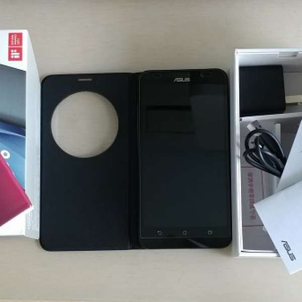 出售95% ASUS ZenFone 2 ZE551ML (4+32GB) 連原廠Zenfone套及玻璃貼