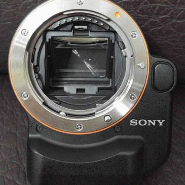 Sony A to E mount lens adapter LA-EA2