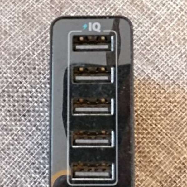 Anker 5 port USB 充電器 x2