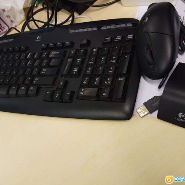 Logictech wireless keyboard, mouse