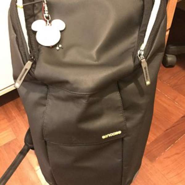 Incase Range backpack 15' MacBook Pro 雙肩背包
