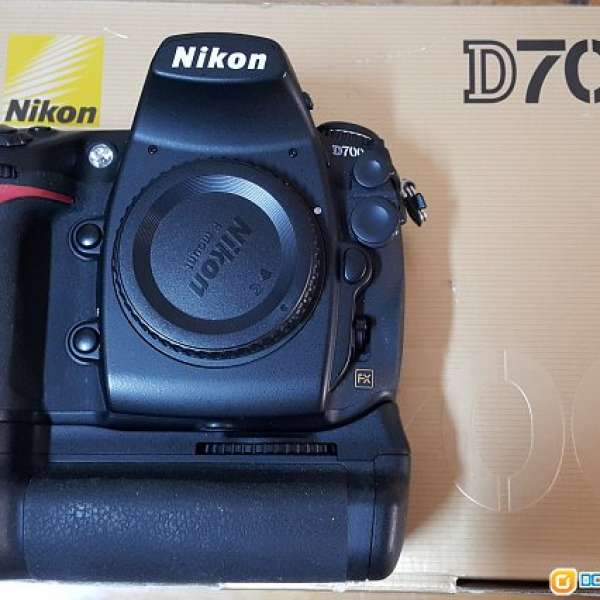 出售95%New Nikon D700連原廠MB-D10直倒