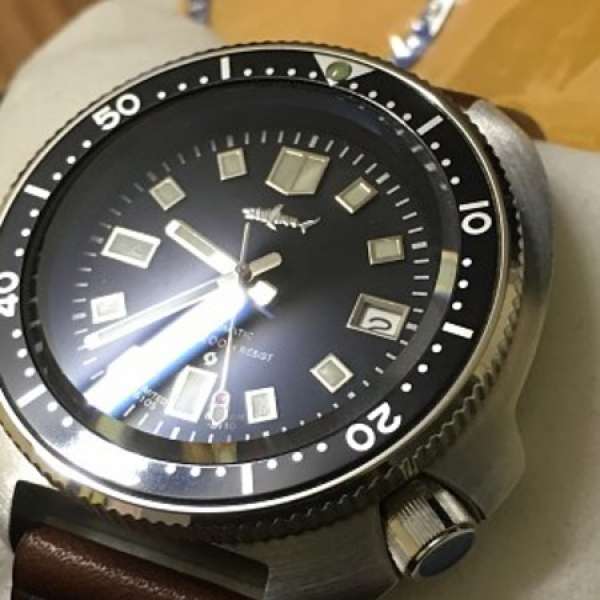 6105 8110鯊魚鮑 自動機械錶not seiko citizen