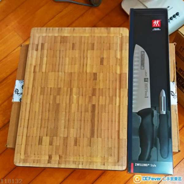 全新孖人 Zwilling Style Kitchen Knife and Bamboo Cutting Board
