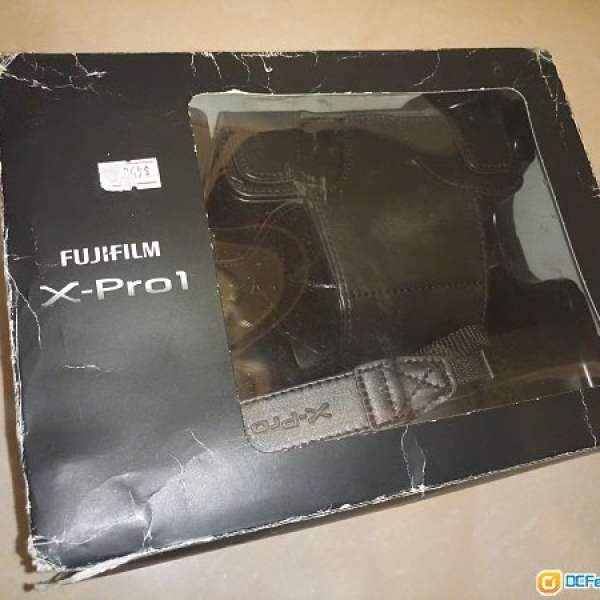 全新Fujifilm原廠X Pro-1專用相機皮套連鏡頭皮套（裝盒外貌較殘）