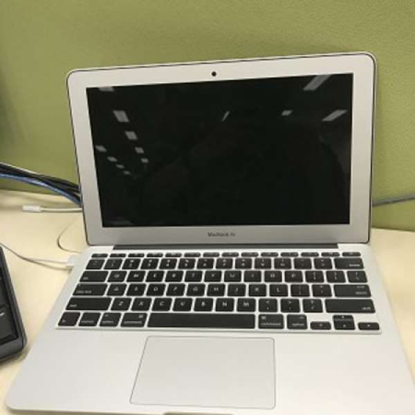 99%新11"MacBook Air 有盒火牛