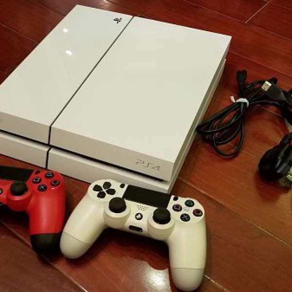 白色 PlayStation 4 (500GB)