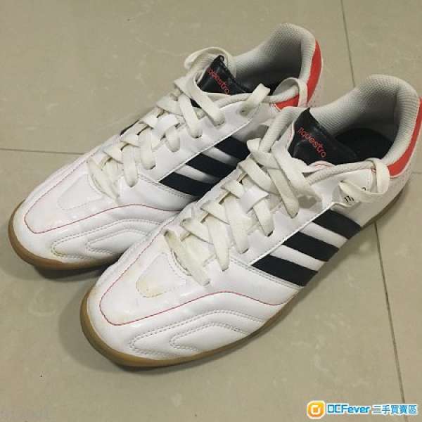 Addidas 踢足球鞋/波鞋