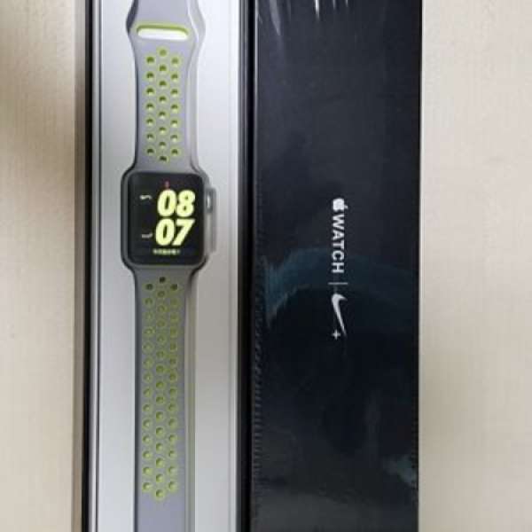9成多新港行Apple Watch 2 Nike 42mm