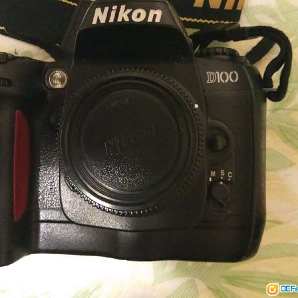 Nikon D100