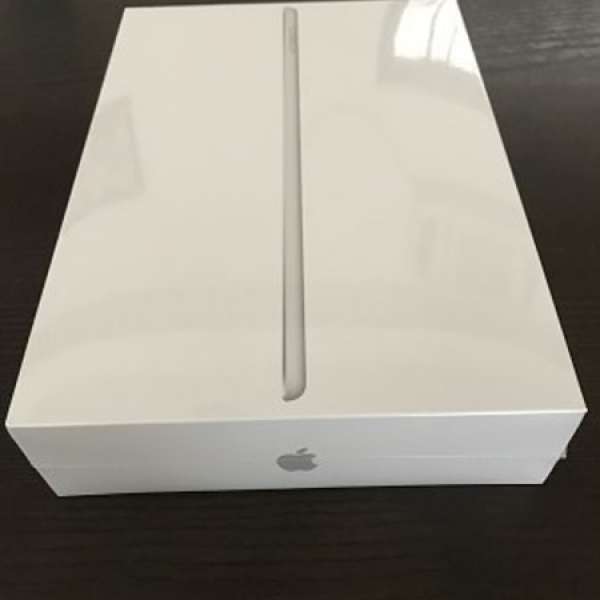 最新 iPad wifi 32GB Silver
