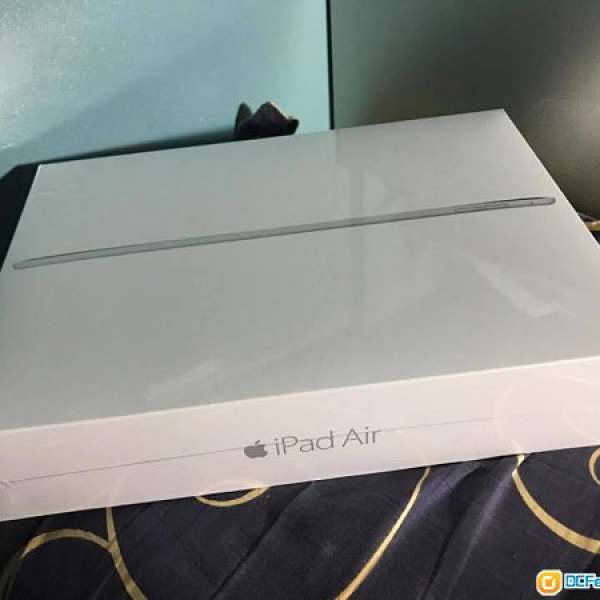 放 iPad Air 2 Wi-Fi 64GB Silver 全新,未拆,一年保養