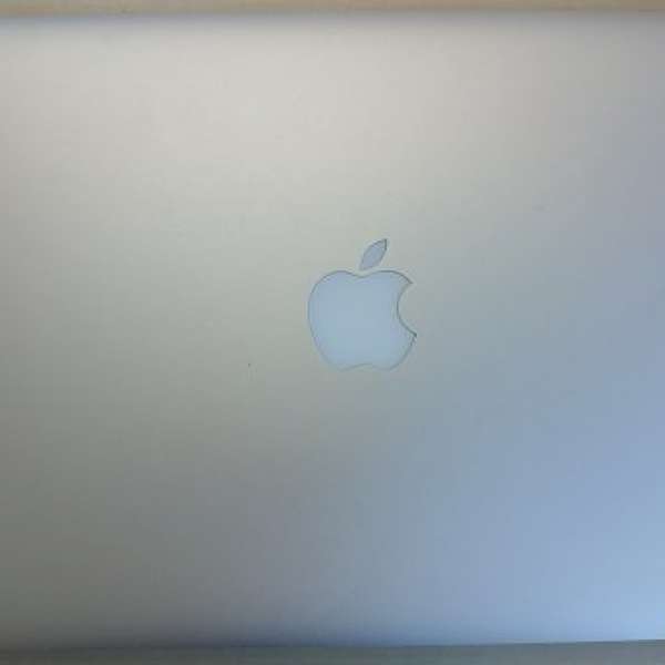 95%新 Macbook Air 13.3" (Early 2015), i7 CPU, 8GB, 512GB 及最新 macOS