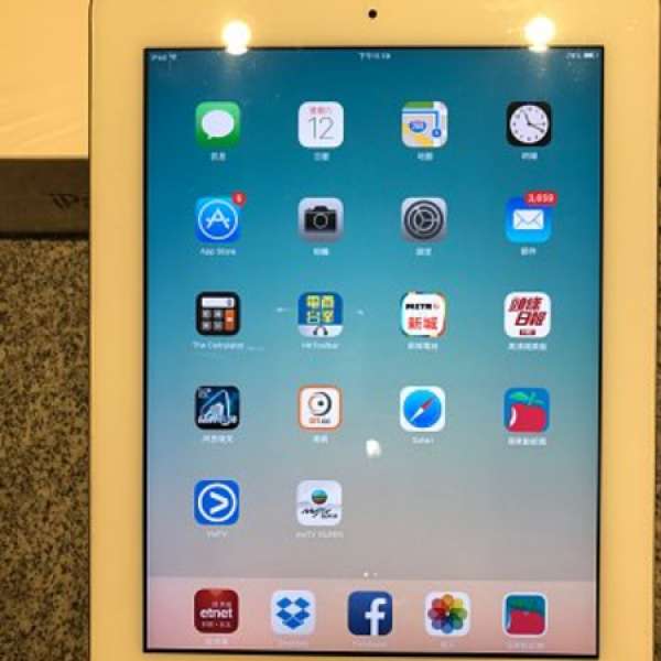 出售 Apple iPad 2 白色16GB WIFI