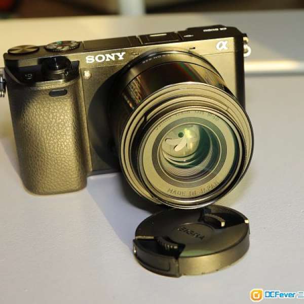 Sony A6000 + Sigma 60mm f/2.8 DN