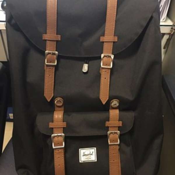 出售九成新Herschel backpack