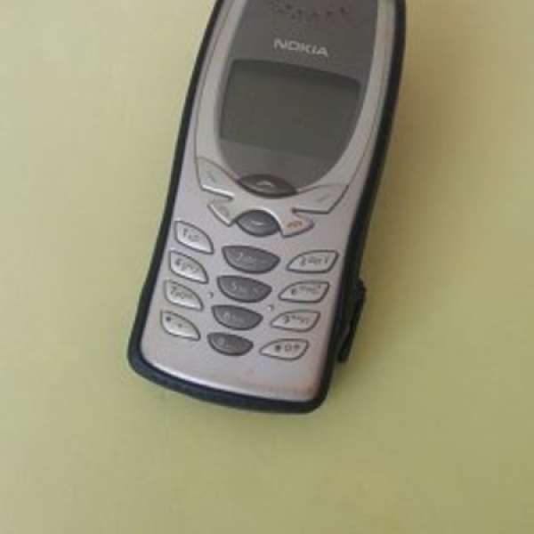 8成幾新Nokia 8250連仿皮保護套