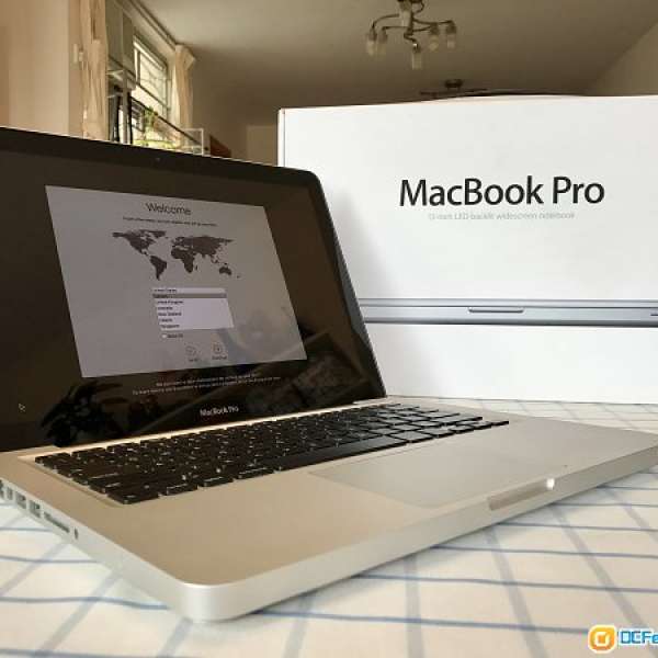 2011 MacBook Pro (Early) 2.3GHz 4GB RAM  250GB SSD 無花少用九成新