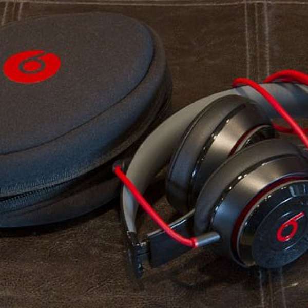Beats Solo2 Wired On-Ear Headphone - Black 可小議