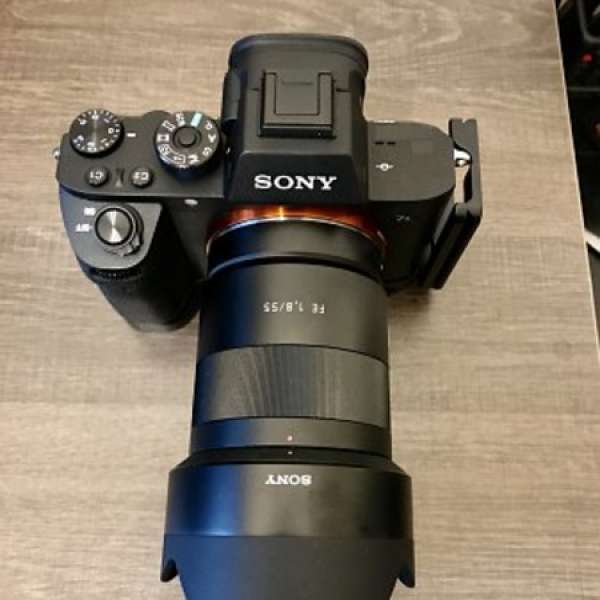 Sony Zeiss FE55F18z ( FE 55mm f1.8  ) e-mount