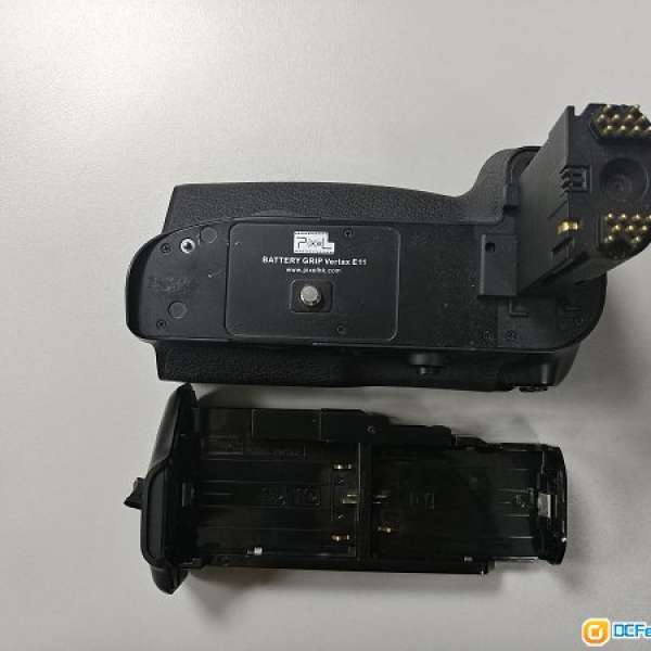 Pixel Vertax Battery Grip for Canon 5D MarkIII (BG-E11)