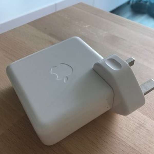 Apple 87W USB-C Power Adapter (2017年6月買)