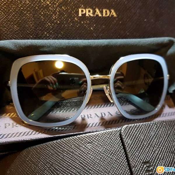 90%new PRADA sunglasses