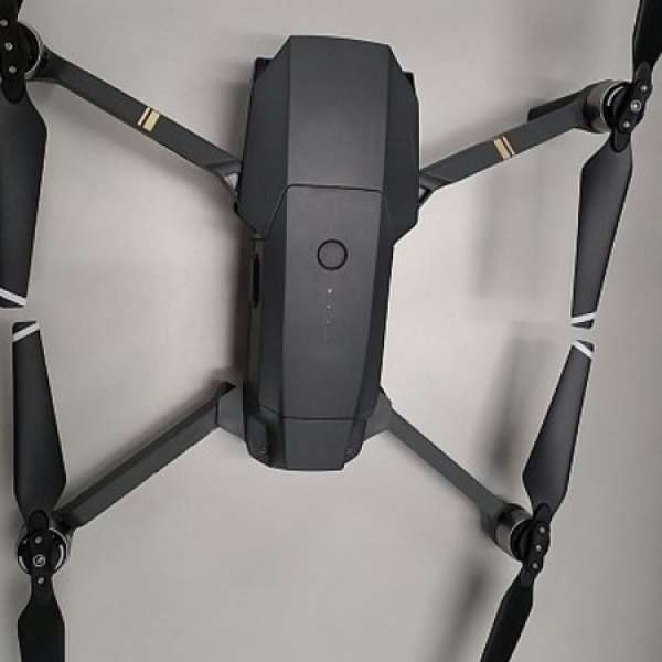 DJI Mavic Fly More Combo 全能套裝 - 已另買 DJI Care 保障至2018年9月中（可換相機...