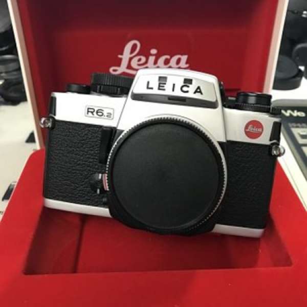 97-98% New Leica R6.2 Chrome Body