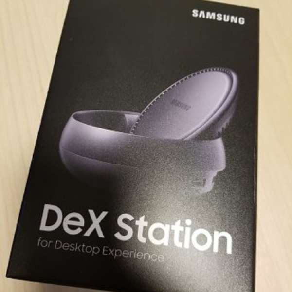 全新 Samsung Dex Station (可配合 S8 使用)