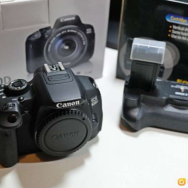Canon  650D + 副廠手柄