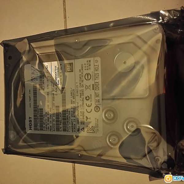 New HGST Ultrastar 7K4000 HUS724030ALE641 3TB 64MB 企業版 NAS 首選