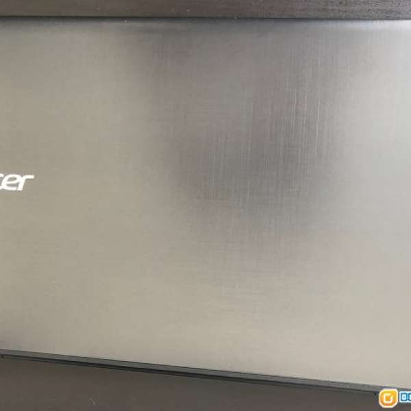 Acer Aspire E 17 (第7代i5, 12gb DDR4 ram, GTX 950M, 256SSD + 2TB HDD)