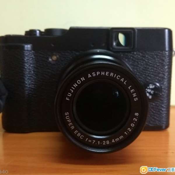 Fujifilm X10