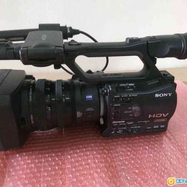行貨Sony HVR-Z7 High Definition DV Camcorder