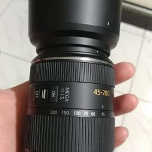 Panasonic45-200mm      +    Panasonic PZ 14-42mm