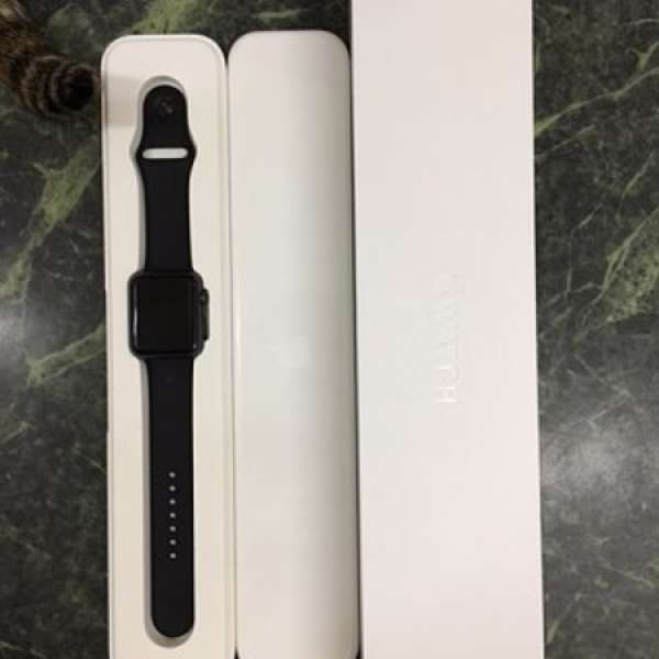 Apple Watch 第一代 42mm 黑色 8-9%成新，原装盒配件齊$1200