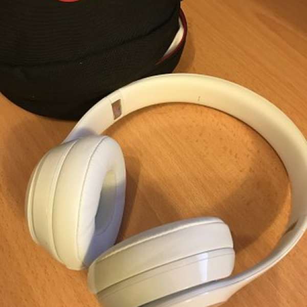 Beats Solo3 Wireless (白色)