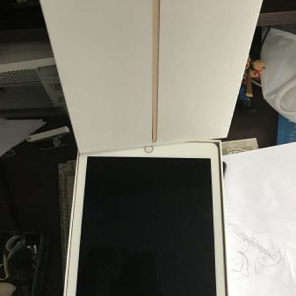 iPad Pro 9.7” Gold, 256G WiFi with 4G