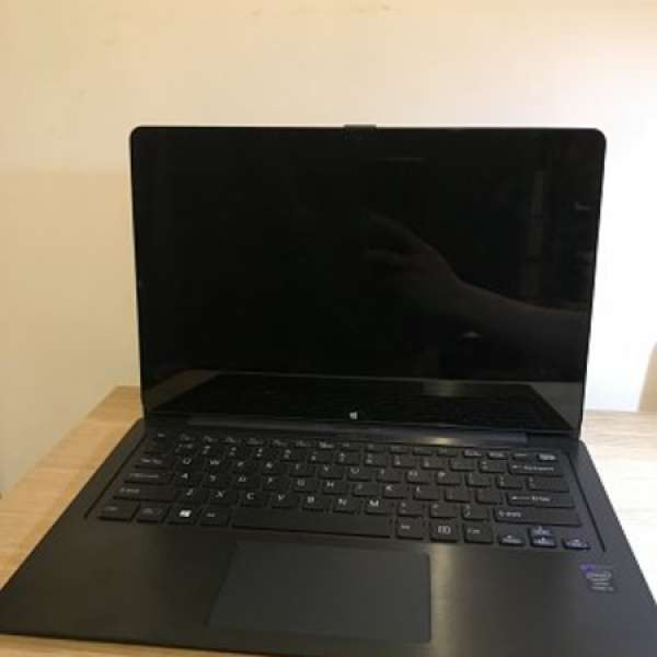 99.9%新 全套 Sony VAIO SVF13N25CG 1.6GHz i5-4200U 13.3" 手提電腦