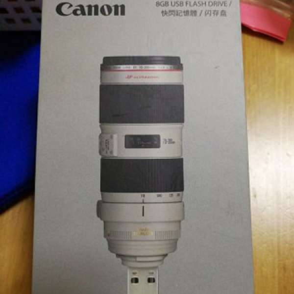 100% 全新 Canon EF70-200mm 8GB USB Flash
