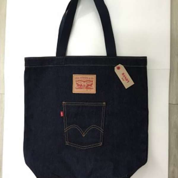 全新 Levi's 牛仔布揹袋