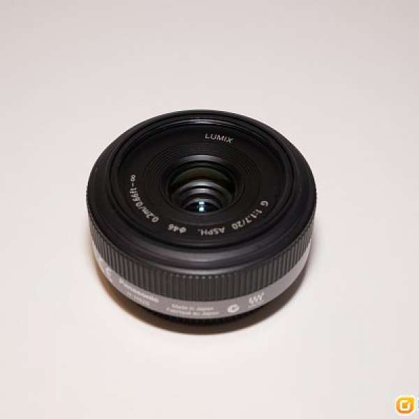 Lumix 20mm f/1.7 lens (m4/3)