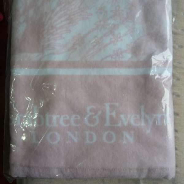 正版 全新 Crabtree and Evelyn London Bath Towel 大浴巾 毛巾