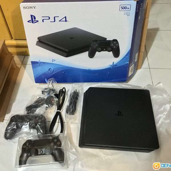 99%新PS4 Slim Black 500gb + 原裝手制x 2