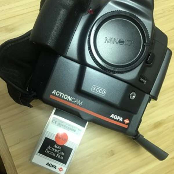 Agfa actioncam 第一代 digital camera (Minolta RD-175)